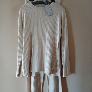 New Women's 2 Piece Pants & Sweater top